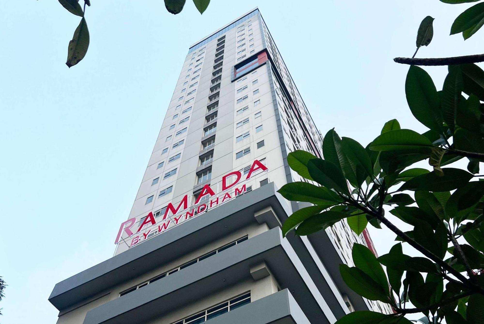 Ramada By Wyndham Serpong Extérieur photo