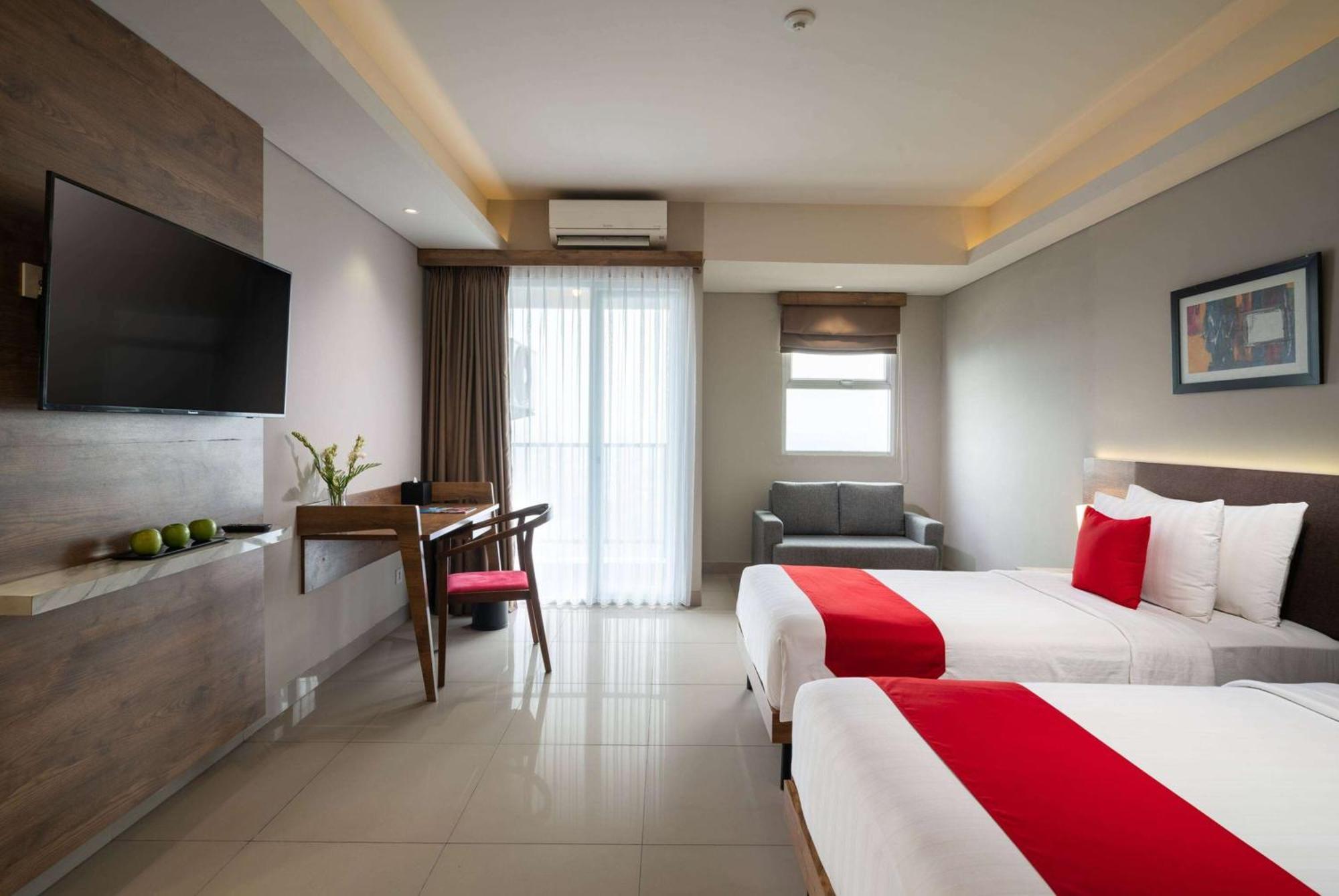 Ramada By Wyndham Serpong Extérieur photo