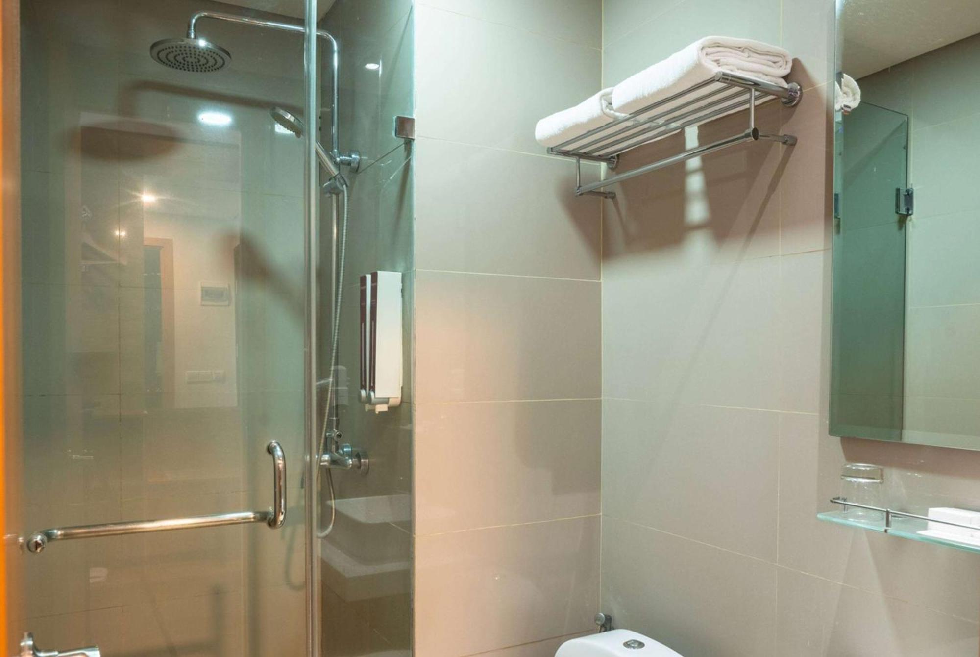 Ramada By Wyndham Serpong Extérieur photo