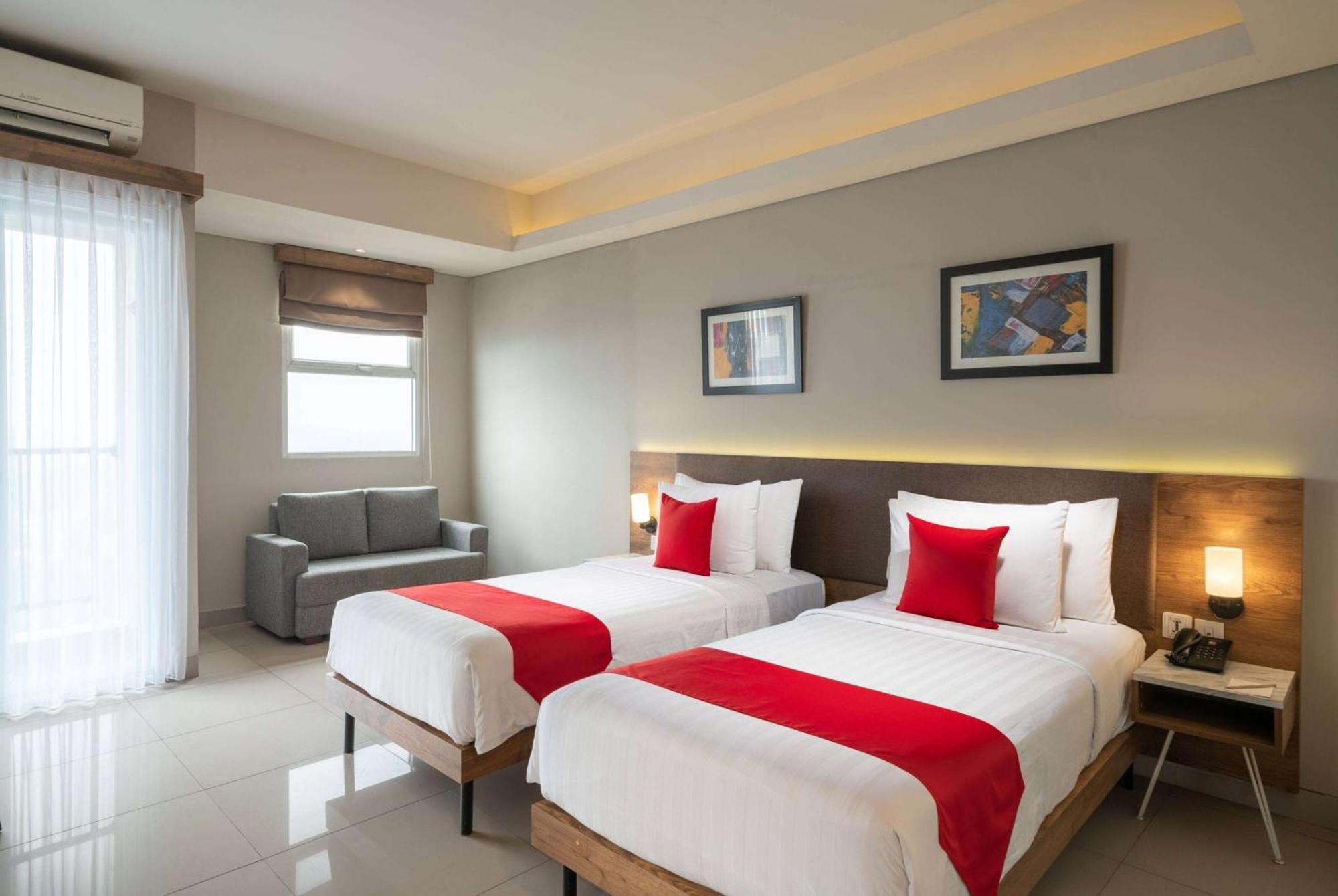 Ramada By Wyndham Serpong Extérieur photo