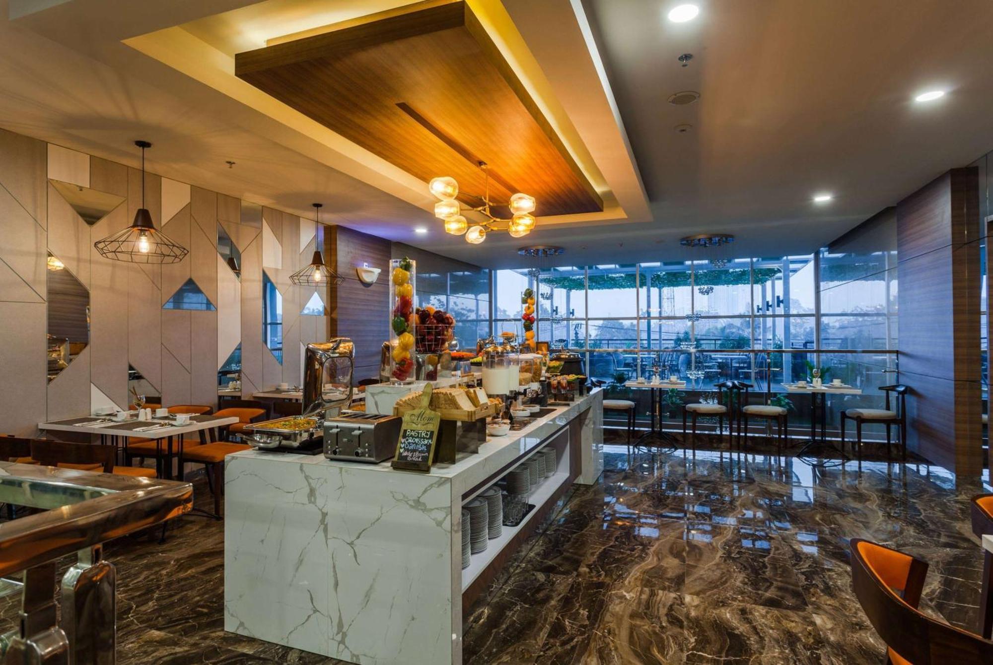 Ramada By Wyndham Serpong Extérieur photo
