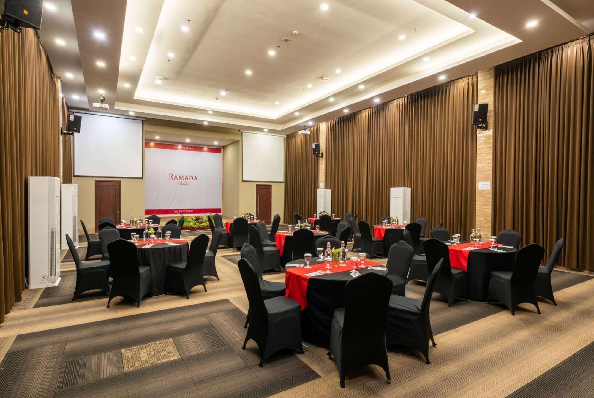 Ramada By Wyndham Serpong Extérieur photo