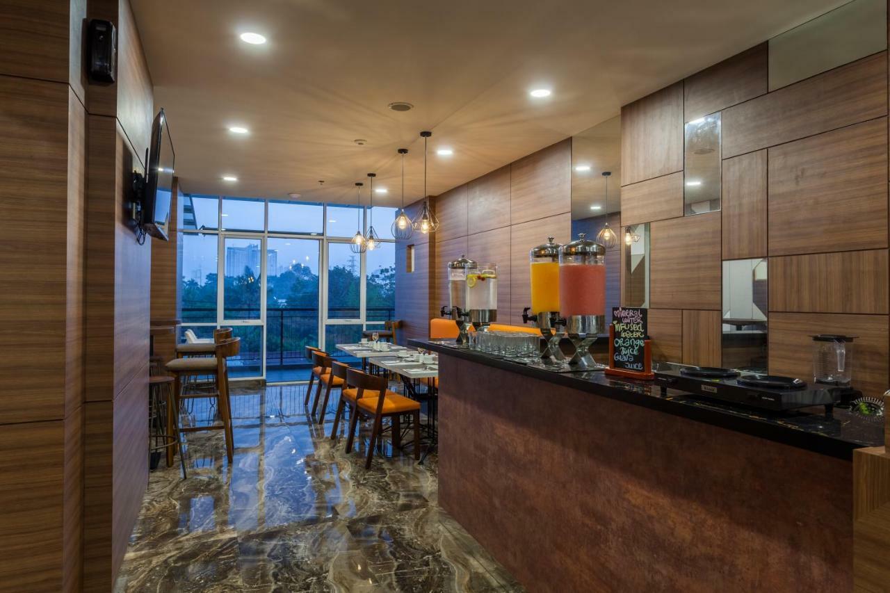 Ramada By Wyndham Serpong Extérieur photo